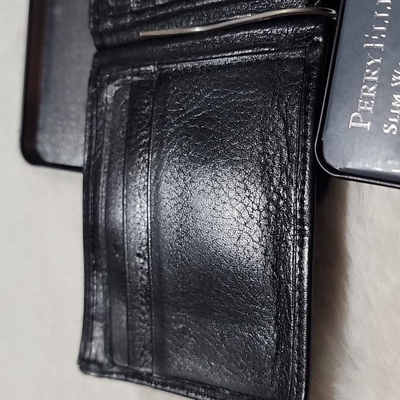 NEW IN METAL BOX  PERRY ELLIS SLIM WALLET. - Picture 6 of 10